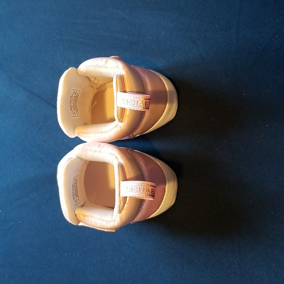 Michael Kors Baby Shoes Size US 3 - Picture 3 of 4